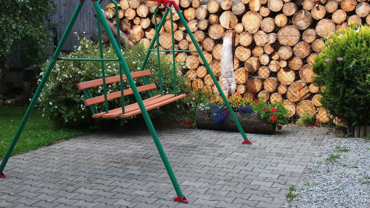 Pokoje Goscinne Pod Jaworem - Obok Pieknego Szlaku Wzdluz Rzeki Bialka, 1Km Do Stokow Kotelnica Kültér fotó