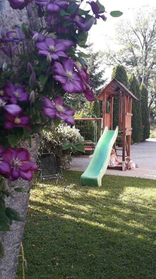Pokoje Goscinne Pod Jaworem - Obok Pieknego Szlaku Wzdluz Rzeki Bialka, 1Km Do Stokow Kotelnica Kültér fotó